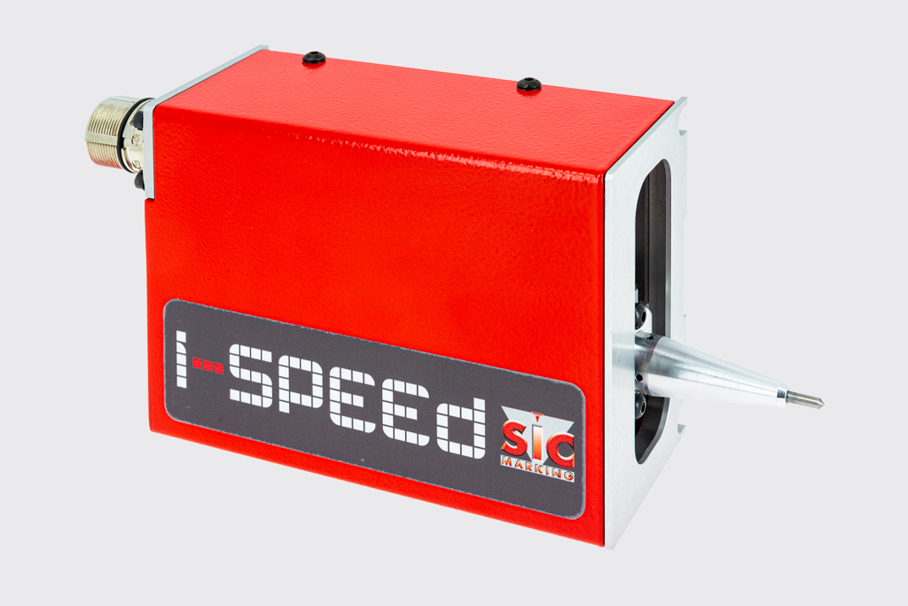 The i-speed machine, which is ultra compact and fast, uses continuous vibrating technology which consists of marking parts in a continuous line and meets an increasingly specific need of the companies in the industrial sector.
